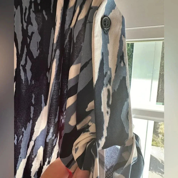 BCBGMaxAzaria Blue Print‎ Dress. Size S. - Picture 6 of 9